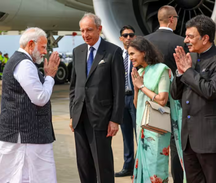 Diplomats receiving PM Modi