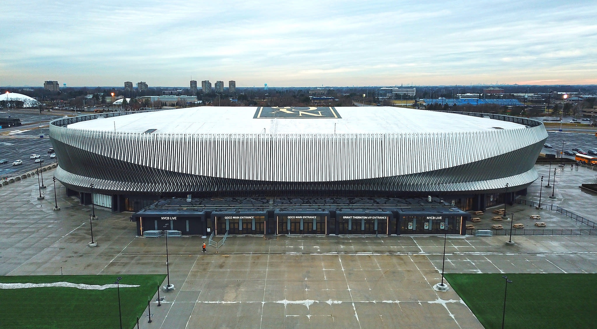 Nassau Veterans Memorial Coliseum 